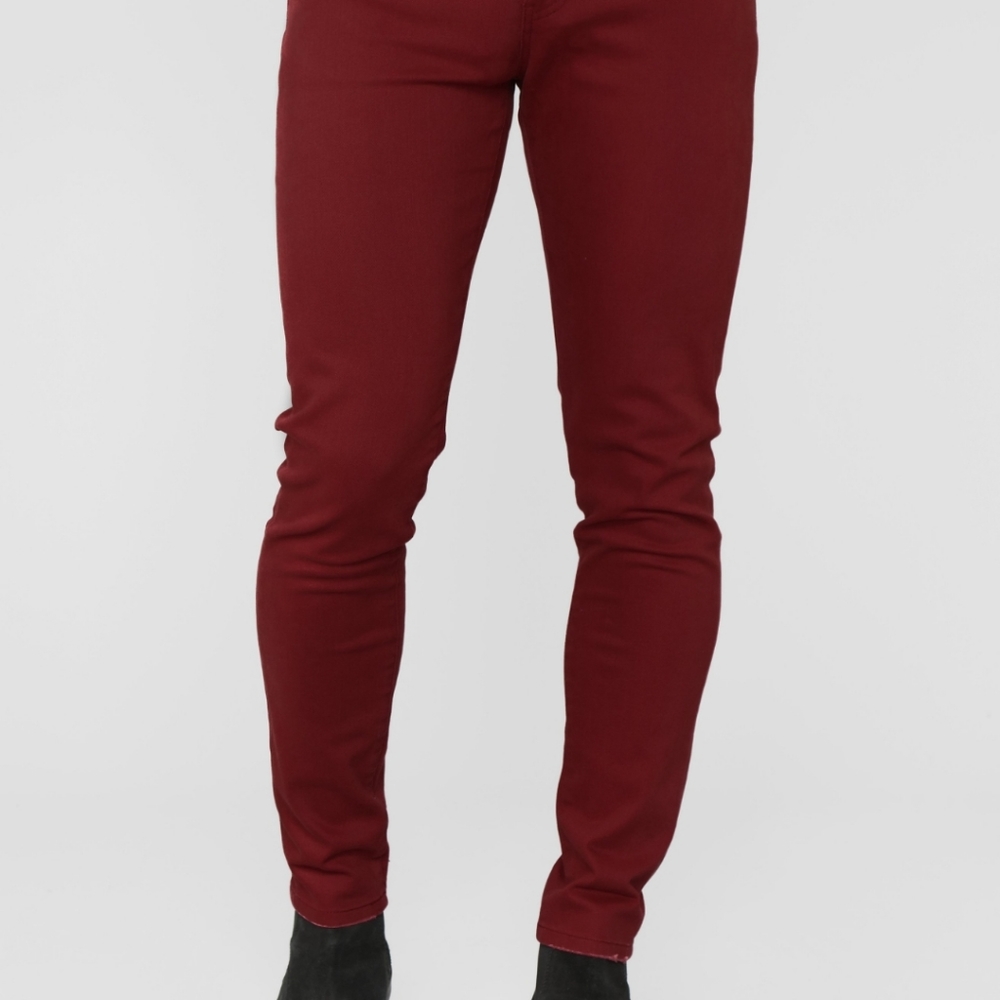 FashionNova Men's Burgundy 'Mac Chino' Pants